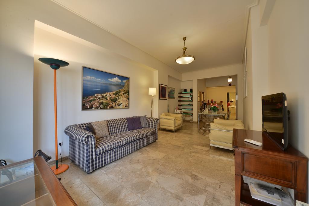 Architect Designer'S Apartment In Kolonaki Атина Екстериор снимка