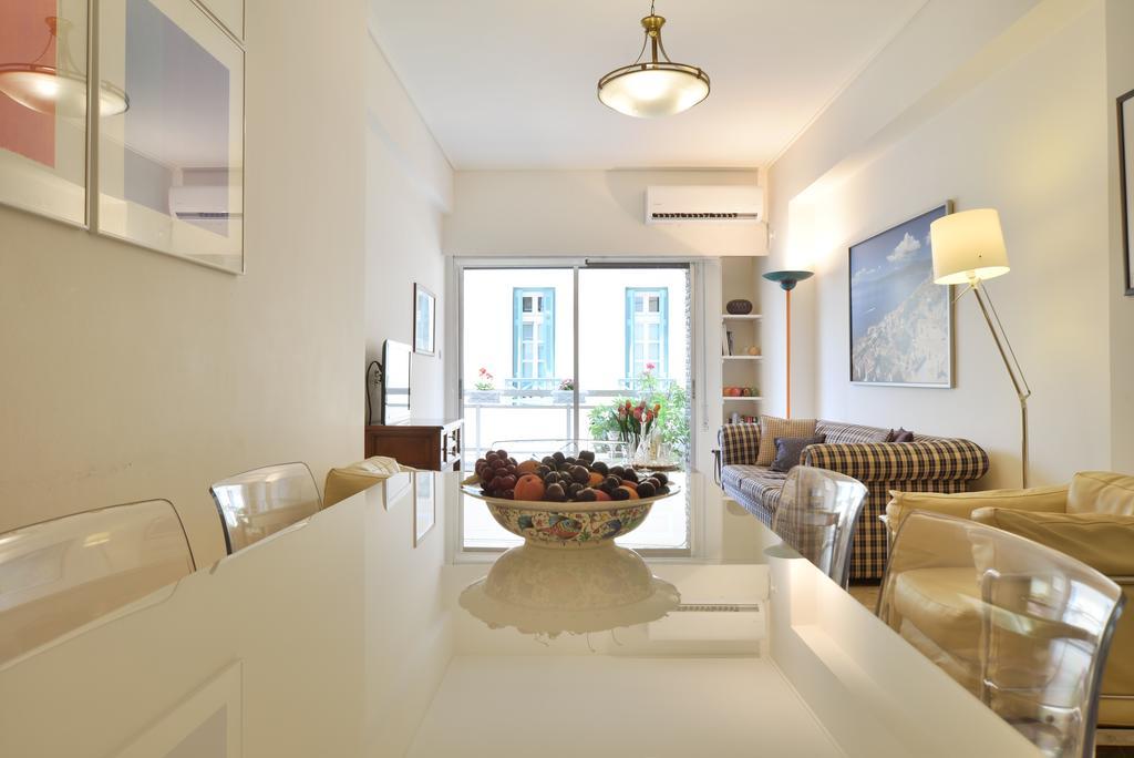 Architect Designer'S Apartment In Kolonaki Атина Екстериор снимка