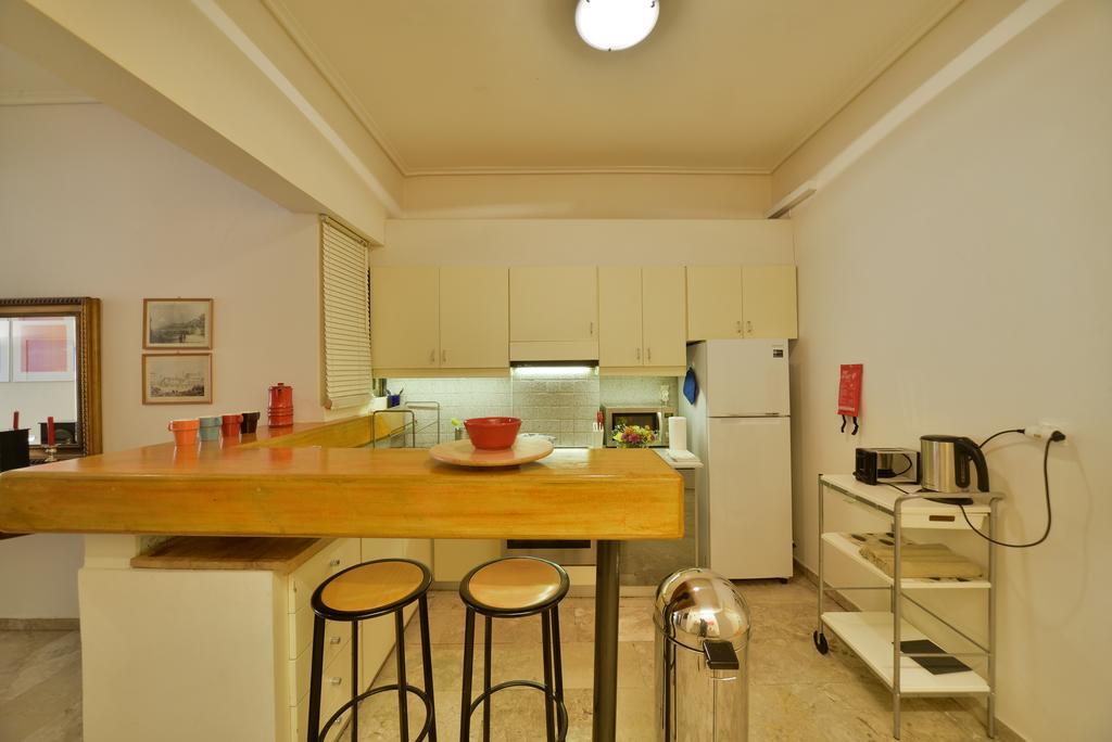 Architect Designer'S Apartment In Kolonaki Атина Екстериор снимка