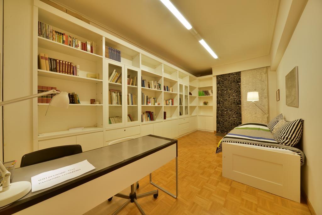 Architect Designer'S Apartment In Kolonaki Атина Екстериор снимка