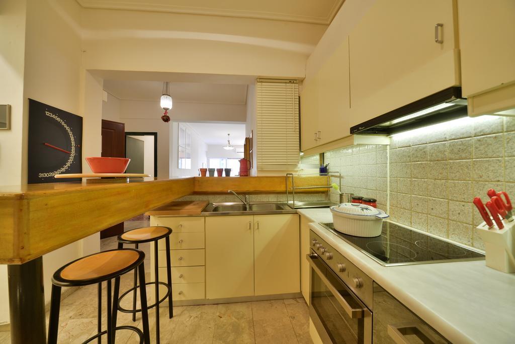 Architect Designer'S Apartment In Kolonaki Атина Екстериор снимка
